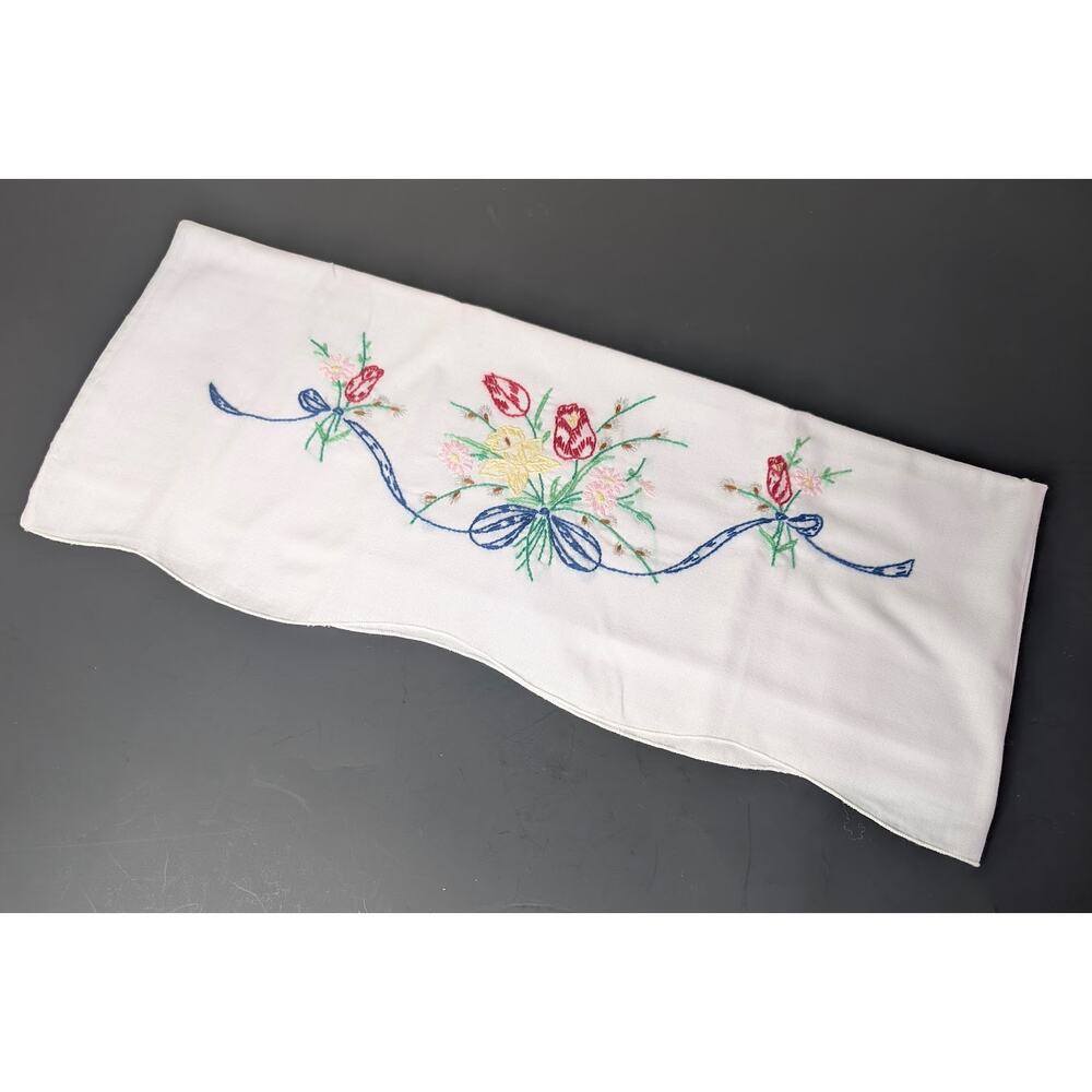 Vtg Hand-Embroidered Floral Pillowcase – Tulip Bouquet, White Cotton, 20” x 29”